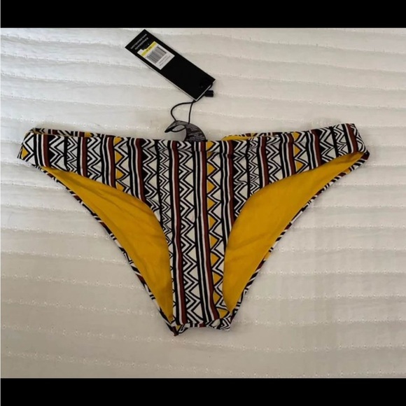 Women’s Swimsuit bikini bottoms Dolce Vita Tribal Boho print Medium NWT - Picture 1 of 6